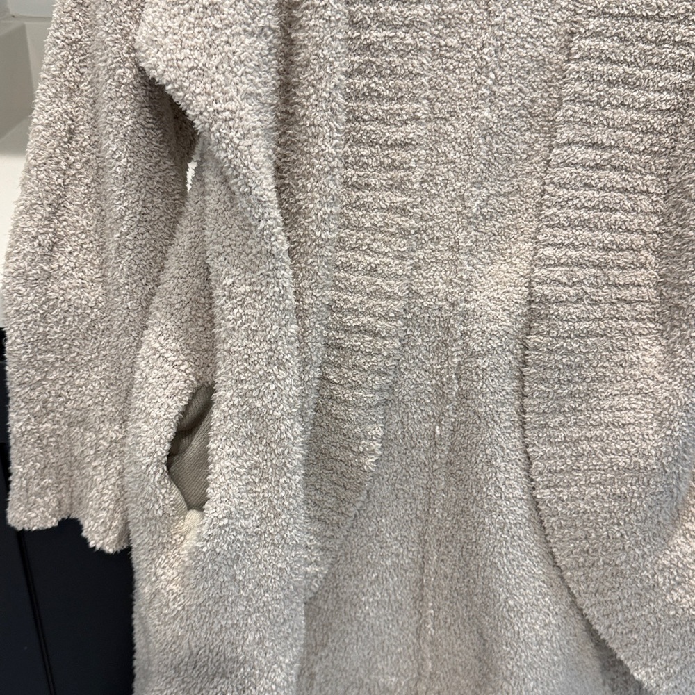 UGG Cream Textured Cardigan- size M - Picture 3 of 6